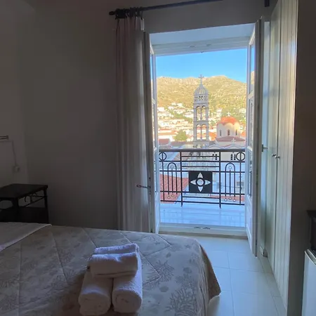 Efie Πανσιόν Ύδρα